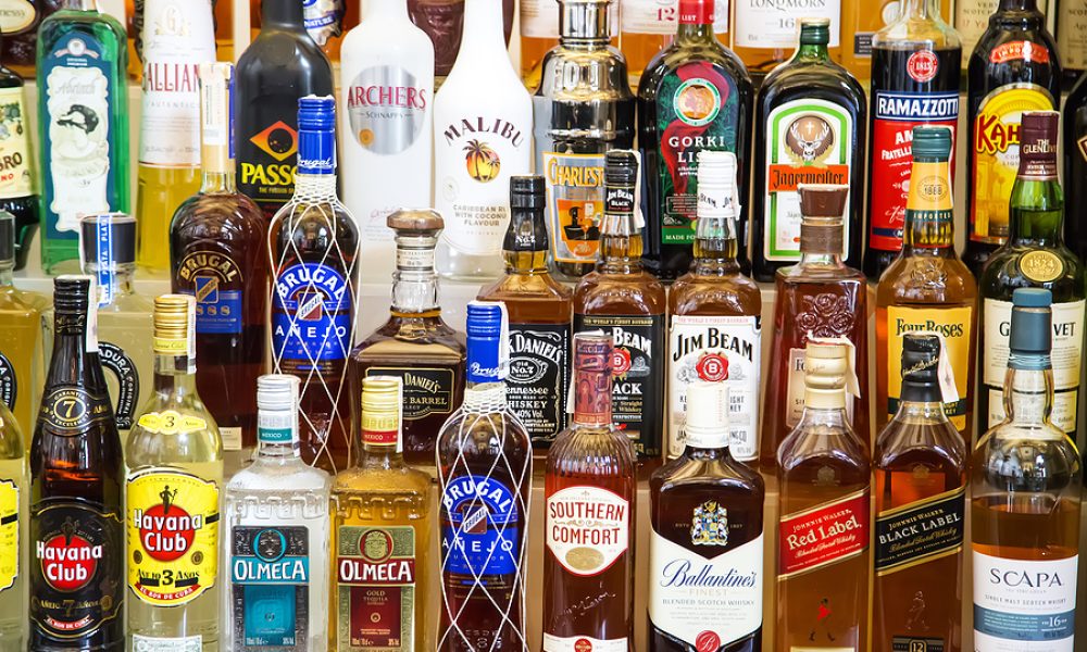 Why Missouri Requires Restaurants To Buy Alcohol From Distributors