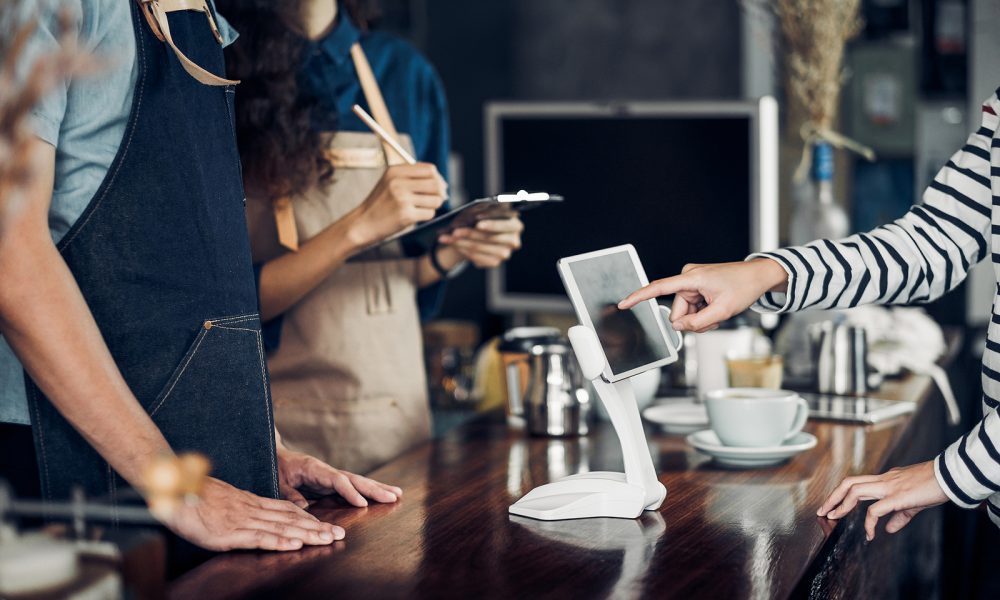 6 Ways Restaurants Improve Workflow With Digital Systems