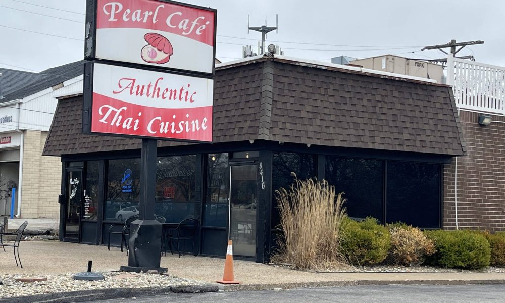 Pearl Café - Florissant, MO