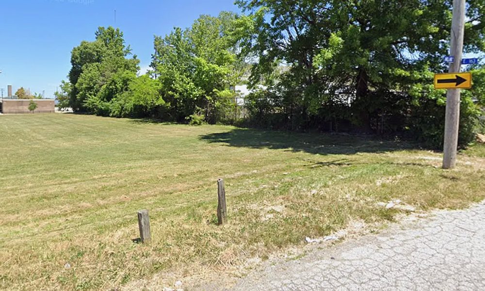 Cleveland, Ohio authorities discover the bodies of two girls hidden in suitcases in shallow graves.