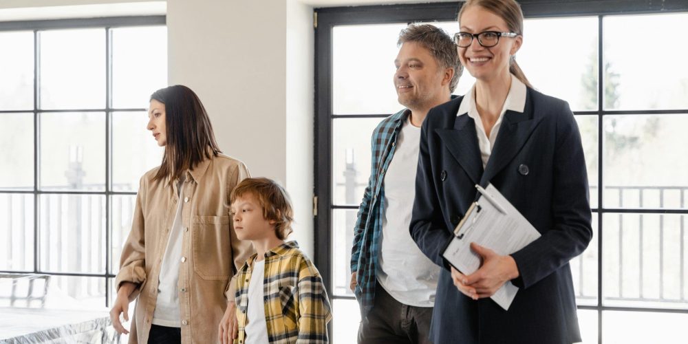 From Keys to Keepsakes: A Complete Guide to Moving